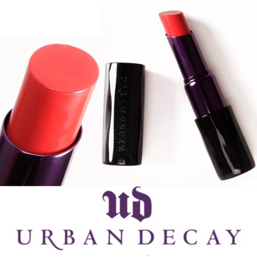 Urban Decay coral matte revolution lipstick!